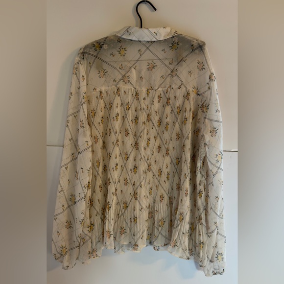 LC Lauren Conrad Ivory Floral Blouse - Picture 2 of 5